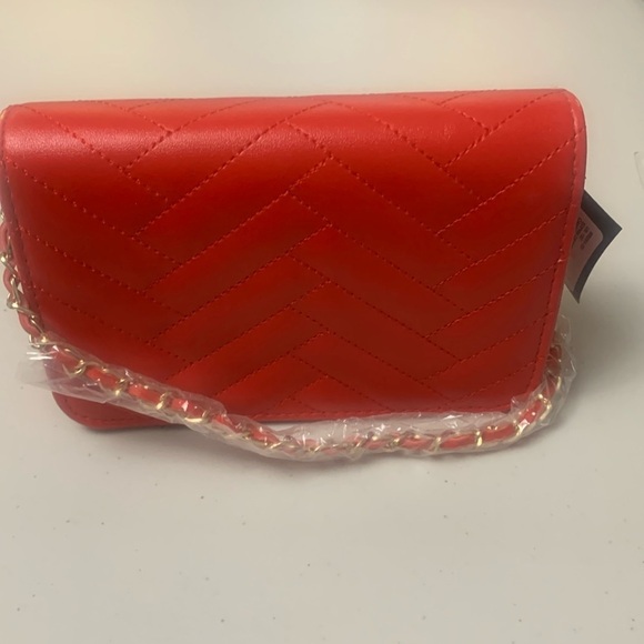NWT Bebe Crossbody Sophia Quilted Handbag Chain Strap Purse Shoulder Cherry Red - Picture 6 of 12